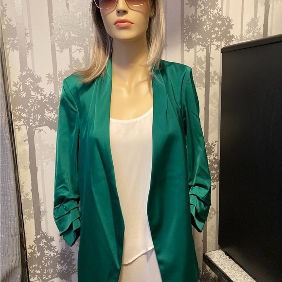 New never worn gorgeous Emerald green blazer $80.00 - Picture 2 of 11